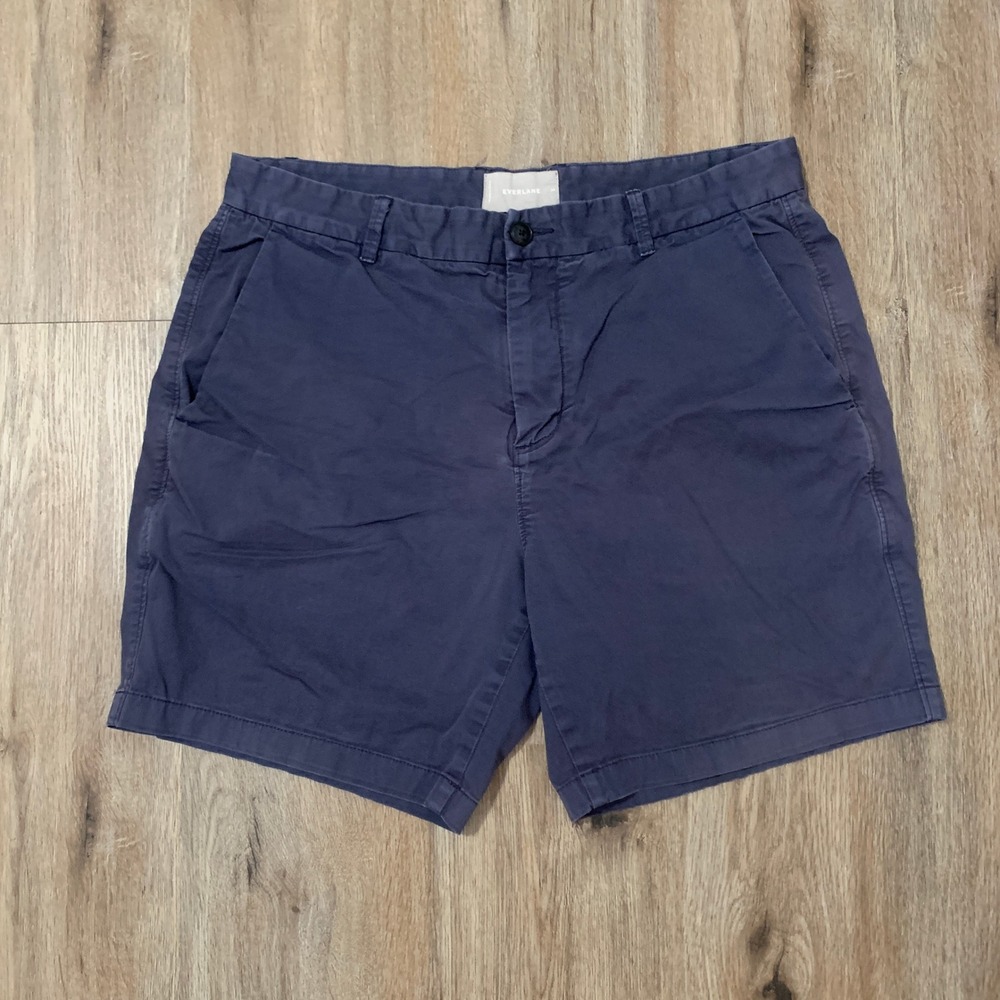 Everlane flat-front chino shorts in navy blue - size 34 mens‎ - 7 inch